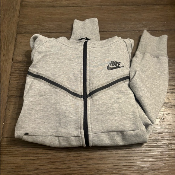 Nike Zip up hoodie - Size Small - Like New - Picture 3 of 4